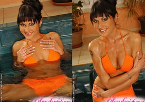 Sarah Twain - Club Sandy - Solo Porn Gallery
