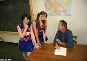 Pochahontas, Dakota - Teen Tugs - Teen Sexy Gallery