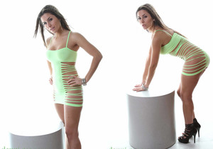 Danni Gibson - Green - Solo HD Gallery