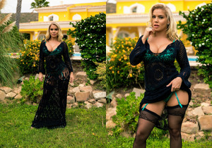 Electra Morgan - Teasing In Turquoise - Hayley's Secrets - Solo Image Gallery