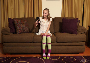 Alicia Williams - Many Gapes - ALS Scan - Solo HD Gallery