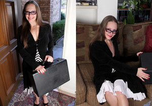 Sydney Johnson - Sex Toy Demonstration - MILF Sexy Photo Gallery