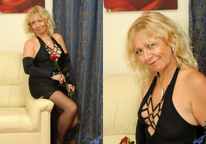 Sara Lynn - Elegant - Anilos - MILF Picture Gallery