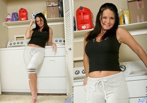 Maya Divine - Toy Insertions - MILF TGP