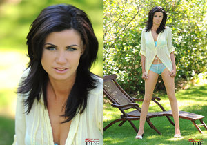 Shannon Reid - Hot Legs and Feet - Feet Sexy Gallery