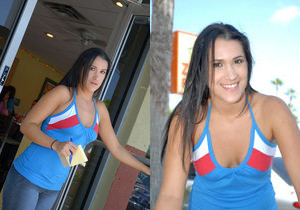 Lia - Taco Viva - 8th Street Latinas - Latina Image Gallery