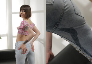 Brunette babe Silvia makes her piss play debut - Toys Image Gallery