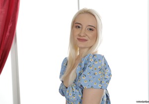 Blonde babe Daruma toys her puffy pussy on camera - Toys Sexy Photo Gallery