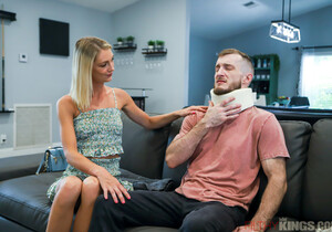 Perverted Teen Stepsister Takes Advantage of Injured Stepbro - Hardcore Picture Gallery