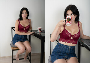 Queenlin - Karup's - Solo Nude Pics