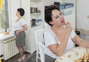 Scarlet Vladi - Karup's - MILF Hot Gallery