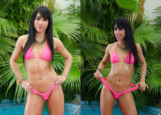 Rebecca Rios - Sexy Soaking - Mike In Brazil - Anal Image Gallery