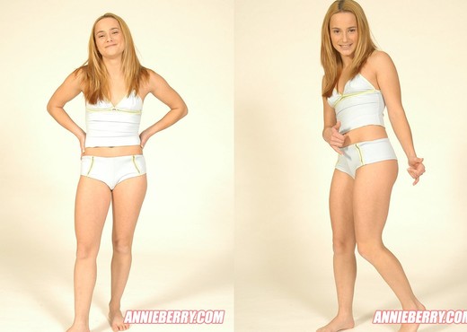 Annie Berry - Teen Sexy Photo Gallery