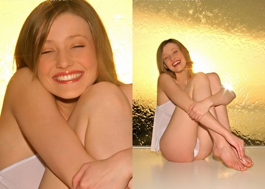 Carli Banks - Sunup - Teen Nude Gallery
