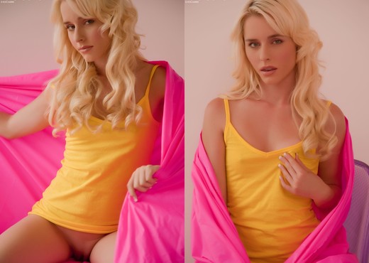 Kara Duhe in yellow tops and pink shawl spreading - Solo Sexy Gallery