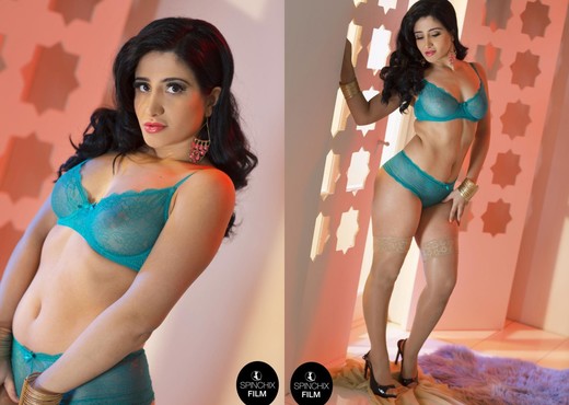 Nasreen - Eastern Beauty - Spinchix - Solo HD Gallery