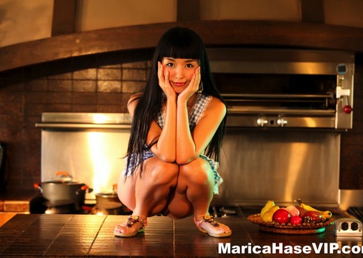 Sexy Marica Hase nude in the kitchen - Asian Picture Gallery