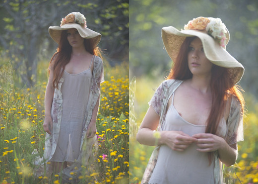 Mia Sollis - Summer Dreams - Girlfolio - Solo HD Gallery