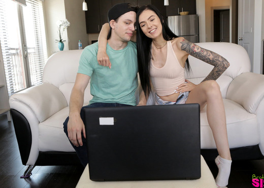 Marley Brinx - Touch My Body Challenge - S5:E7 - Bratty Sis - Hardcore Picture Gallery