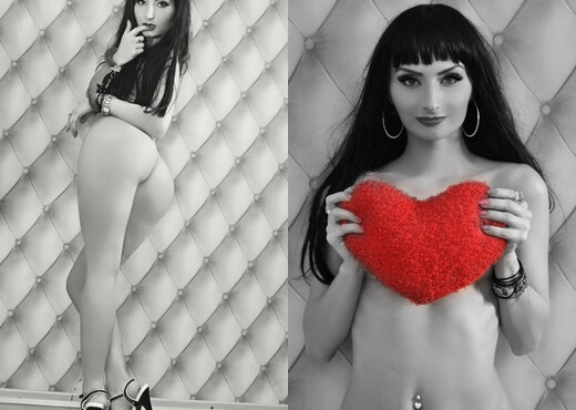 Erika Larson - Naked Valentine's day - Solo Image Gallery