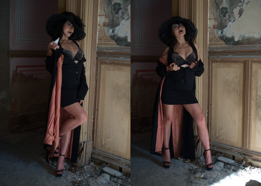 Sophia Jade - Black Widow - Girlfolio - Solo Image Gallery