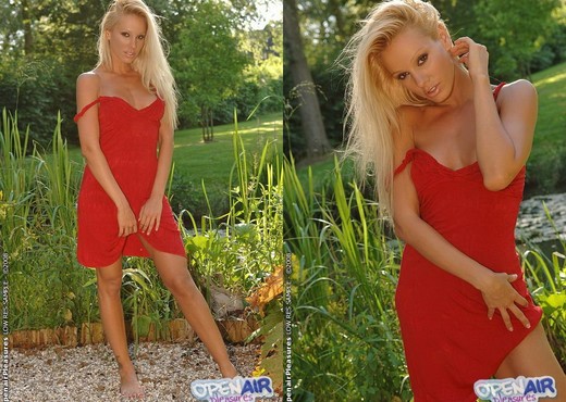 Sandy Toying Outdoors - Open Air Pleasures - Toys Hot Gallery