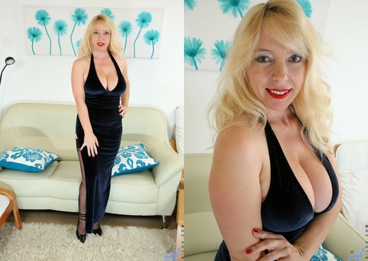 Lucy - Dressed For Fun - Anilos - MILF TGP
