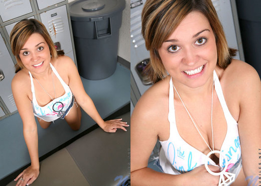 Justine - Nubiles - Teen Solo - Teen Image Gallery