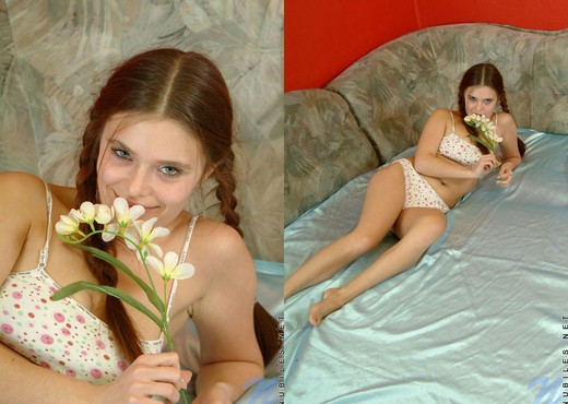 Synthia - Nubiles - Teen Solo - Teen Nude Pics