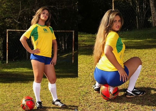 Fernanda Rodrigues - Penalty Blow - Mike In Brazil - Hardcore Sexy Gallery