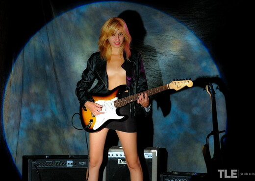 Carol O - My Guitar 1 - The Life Erotic - Solo HD Gallery