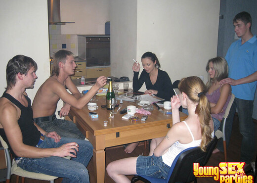 Teen foursome sex pics - Young Sex Parties - Teen Hot Gallery