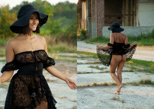 Alika Penagos - The Straw Hat 1 - MetArt X - Solo Sexy Photo Gallery
