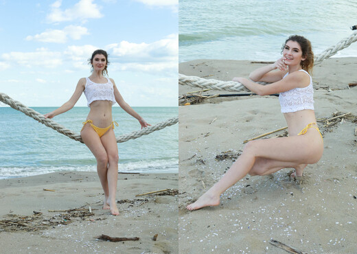 Presenting Candice Demellza - Erotic Beauty - Solo Sexy Photo Gallery