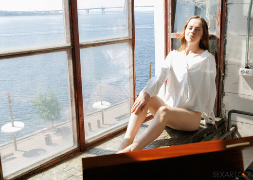 Margot Ferns - Bright Delight - Sex Art - Solo Nude Gallery