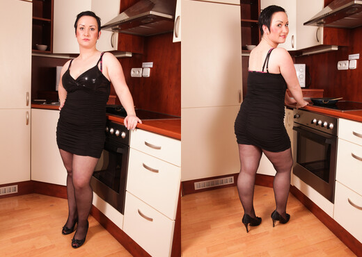 The Cougars #3 - Scene 2 - Zolli & Franco Roccaforte - Interracial Nude Gallery