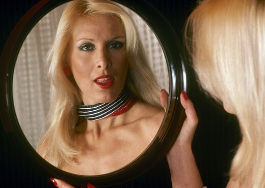 Adventures in Paris - Astrid - Private Classics - Anal Picture Gallery