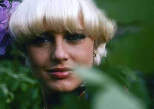 Living life to the full - Nellie - Private Classics - Solo Picture Gallery