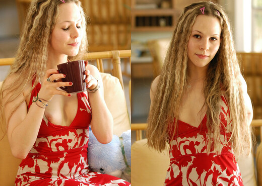 Fiona - Bunny Play - FTV Girls - Solo Porn Gallery