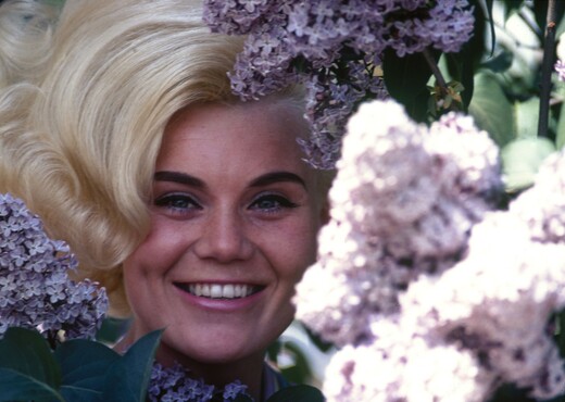 Inger needs her car repaired - Private Classics - Hardcore Image Gallery