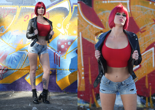 Samantha - Colorful Show - FTV Milfs - MILF Picture Gallery