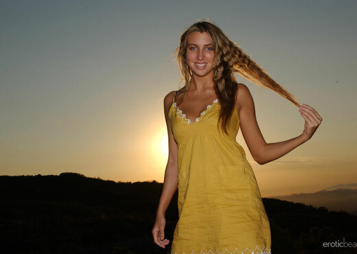 Presenting Stella Luv - Erotic Beauty - Solo Sexy Photo Gallery