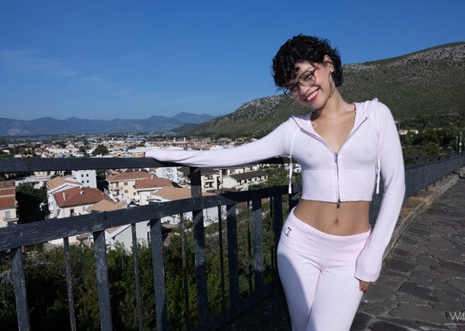 Lilith Baph: Nudist Beach - Watch4Beauty - Solo Picture Gallery