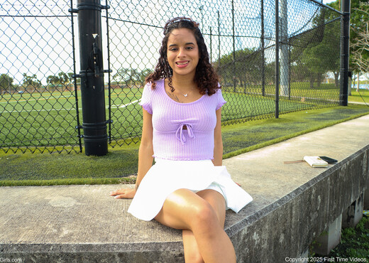 Isabella - Overexposed Outside - FTV Girls - Solo Picture Gallery