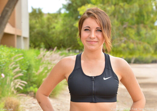 Kinsley - Busty Jogger - FTV Girls - Solo Porn Gallery