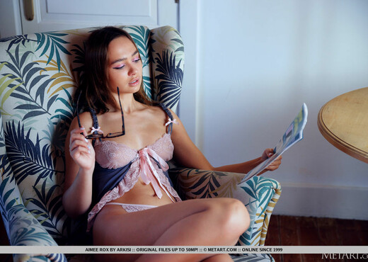 Aimee Rox - Perfect Peek - MetArt - Solo Nude Gallery