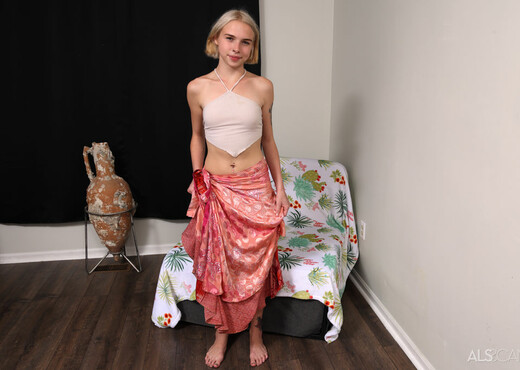 Aurora Vixen - Pareo - ALS Scan - Solo Porn Gallery