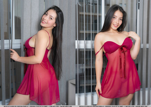 Presenting Nicolle Florez - MetArt - Solo Sexy Gallery