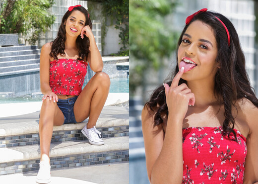 Vienna Black - Karup's - Solo Sexy Photo Gallery