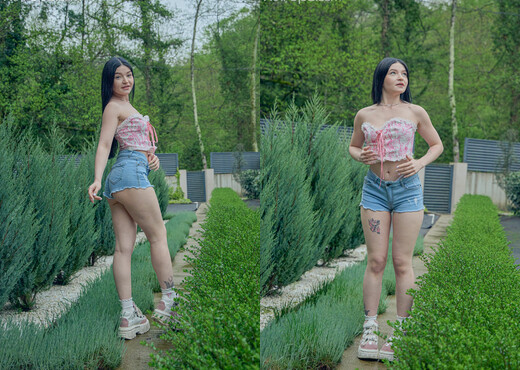 Virgin Butterfly - Karup's - Solo Sexy Photo Gallery